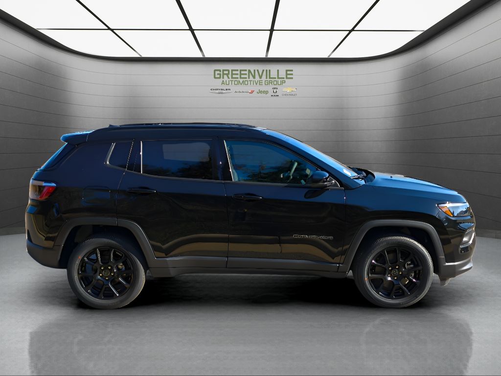 New 2026 Jeep Compass Latitude Altitude