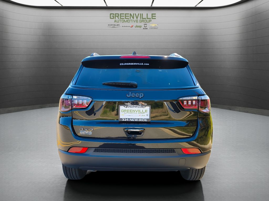 New 2026 Jeep Compass Latitude Altitude