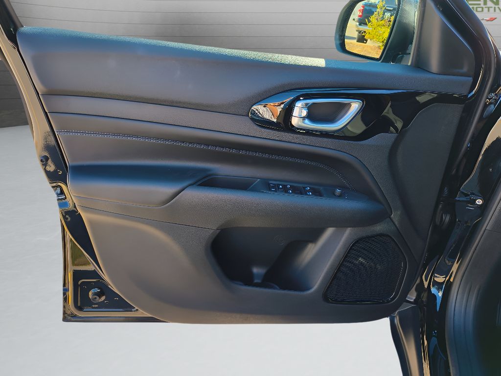 New 2026 Jeep Compass Latitude Altitude