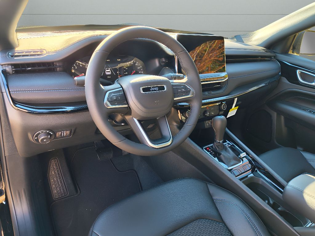 New 2026 Jeep Compass Latitude Altitude