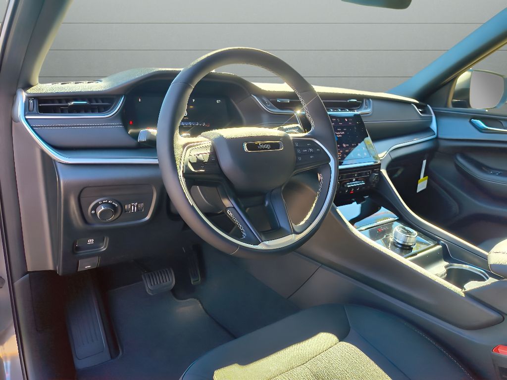 2025 Jeep Grand Cherokee Laredo X 4x4 - Baltic Gray Metallic Clearcoat exterior view 16