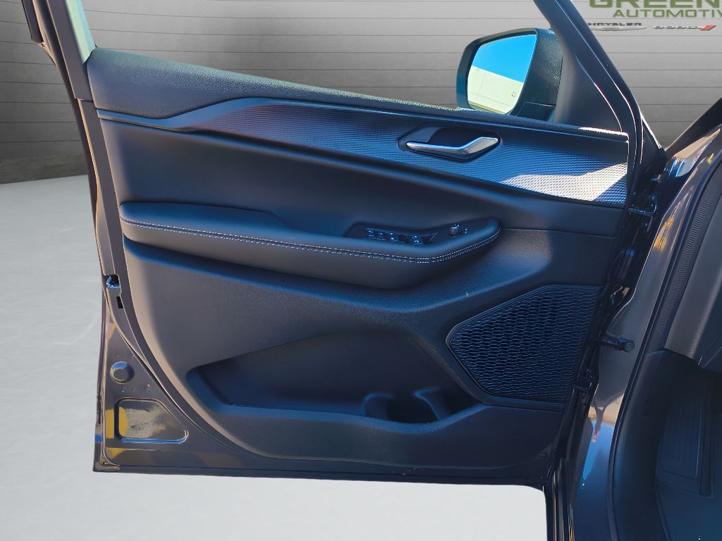 2025 Jeep Grand Cherokee Laredo X 4x4 - Baltic Gray Metallic Clearcoat exterior view 13