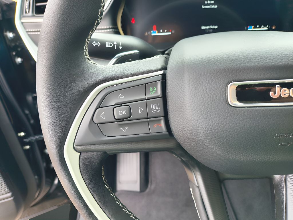 2025 Jeep Grand Cherokee Altitude X 4x2 - Diamond Black Crystal Pearlcoat exterior view 18