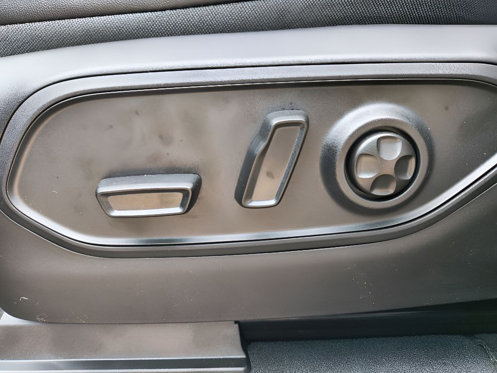 2025 Jeep Grand Cherokee Altitude X 4x2 - Diamond Black Crystal Pearlcoat exterior view 15