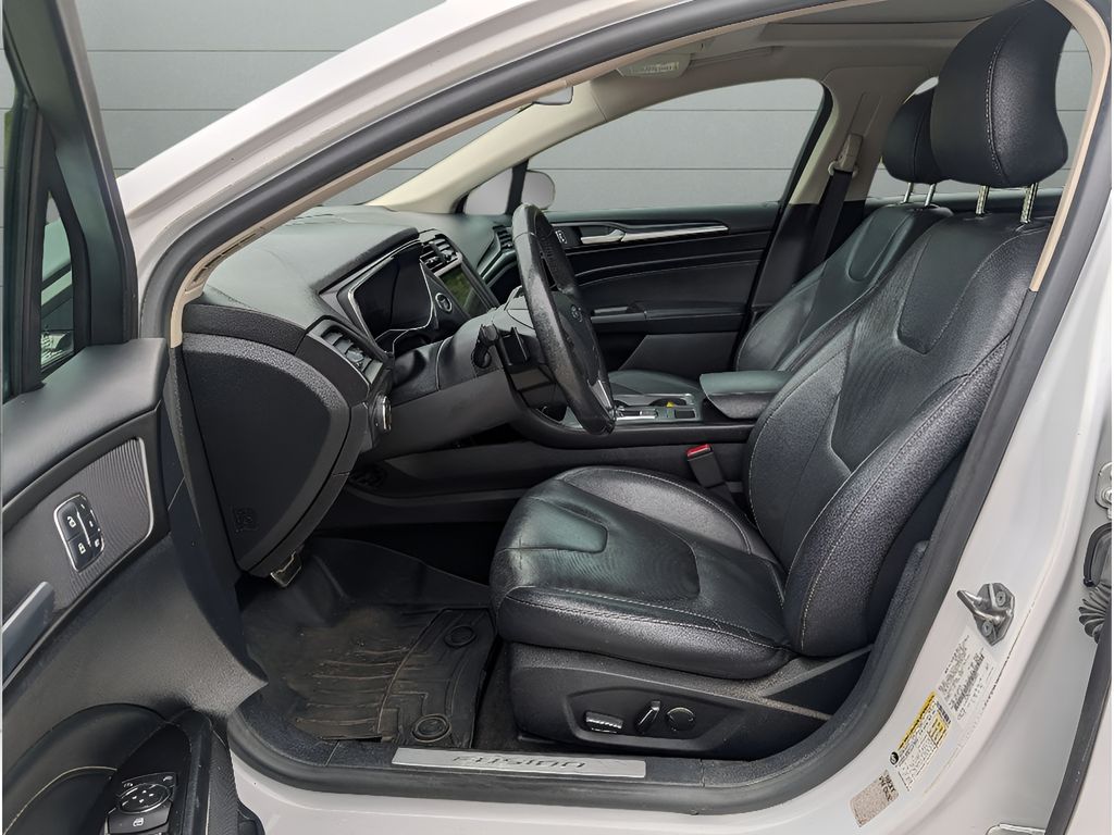 2018 Ford Fusion Titanium - Oxford White exterior view 15