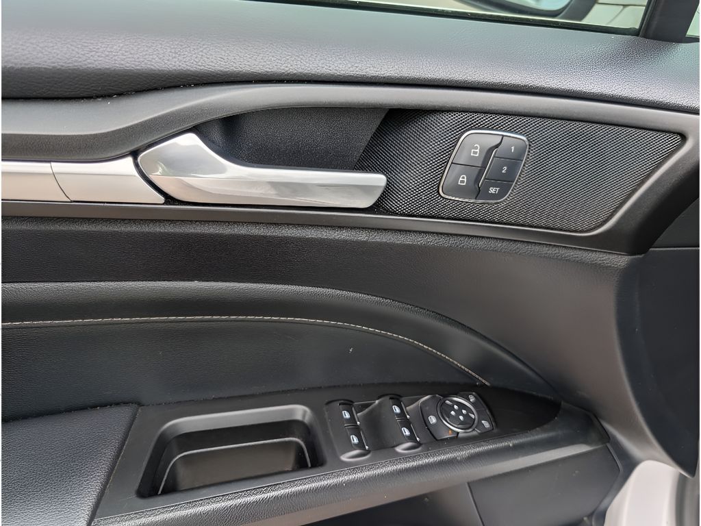 2018 Ford Fusion Titanium - Oxford White exterior view 12