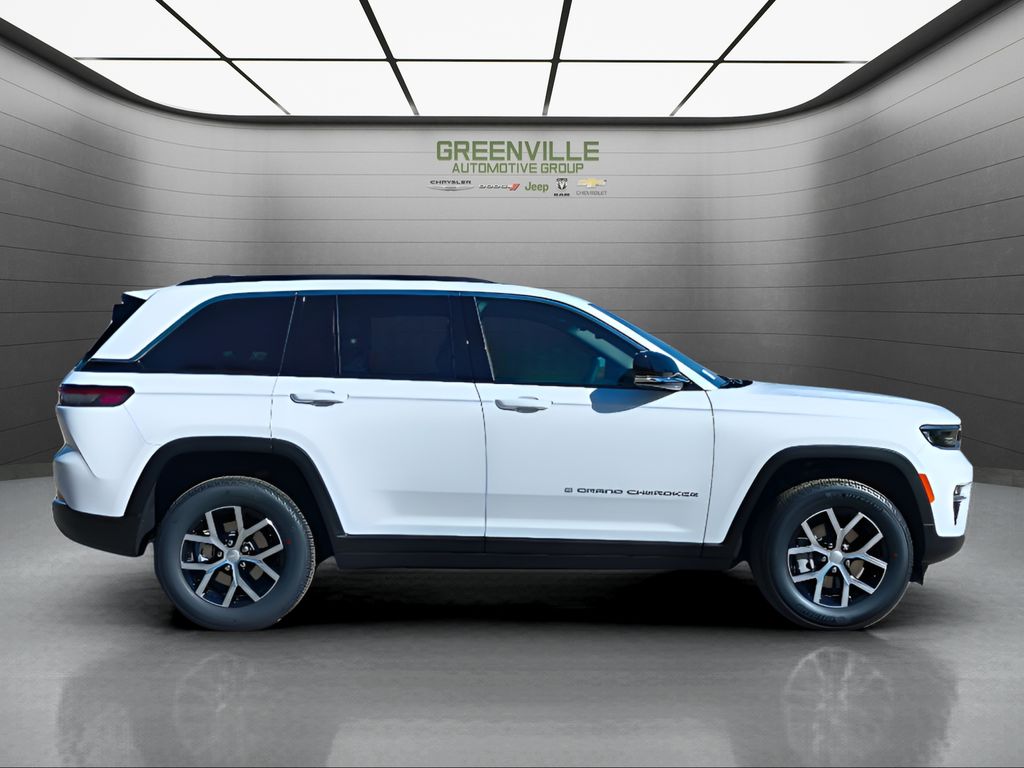 2025 Jeep Grand Cherokee Limited 4x4 - Bright White Clearcoat exterior view 9