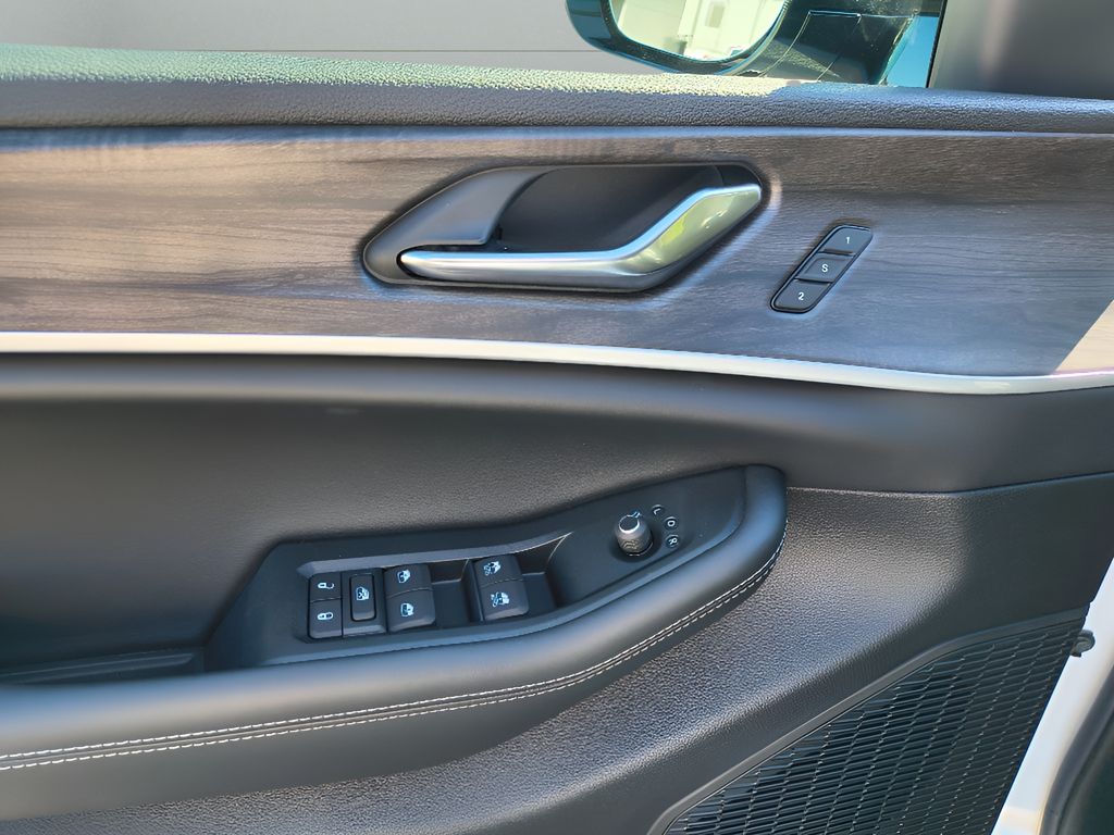 2025 Jeep Grand Cherokee Limited 4x4 - Bright White Clearcoat exterior view 13