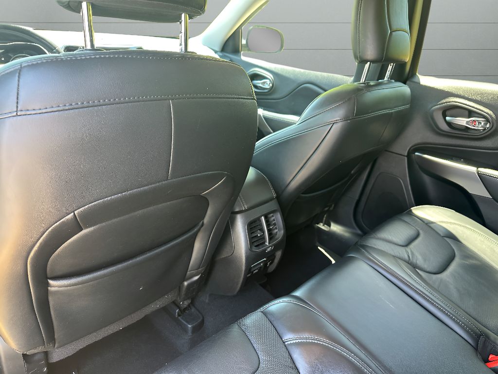 2020 Jeep Cherokee Limited - Billet Silver Metallic Clearcoat exterior view 14