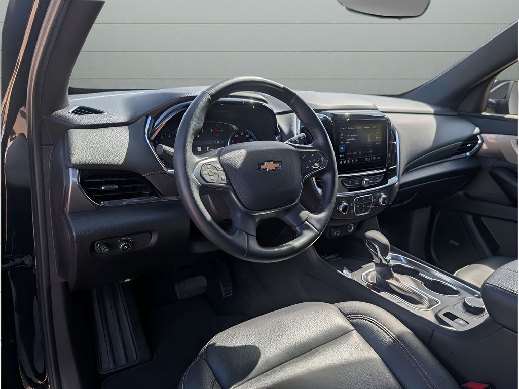2023 Chevrolet Traverse LT Leather - Mosaic Black Metallic exterior view 17