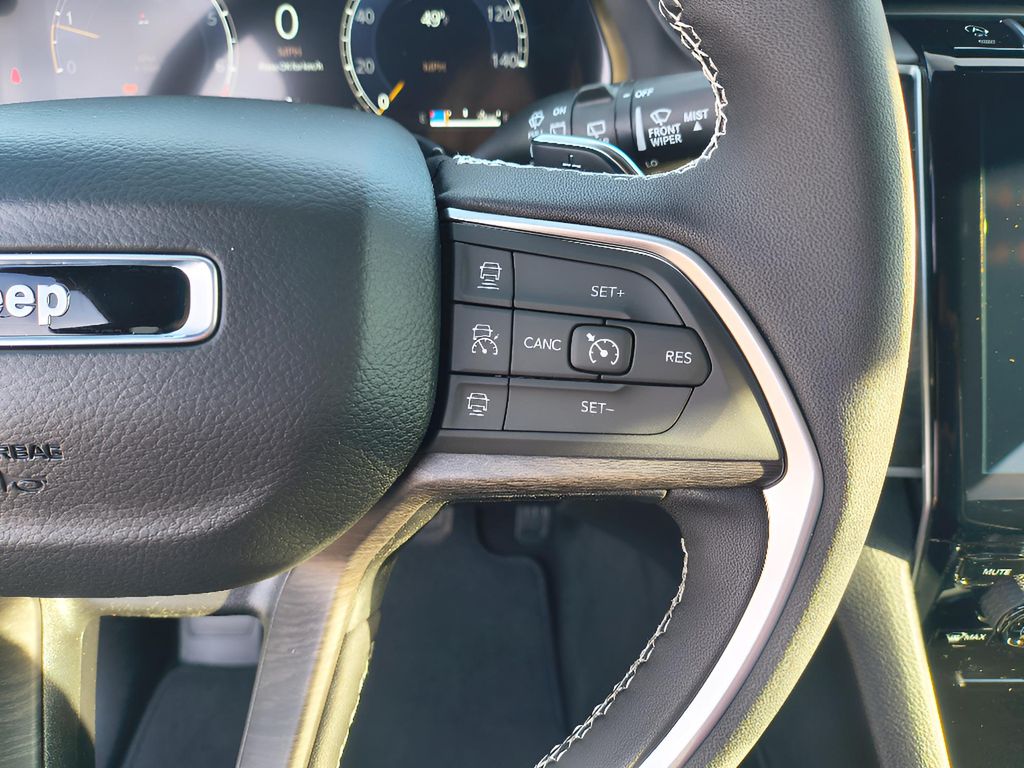 New 2025 Jeep Grand Cherokee L Limited Blackout