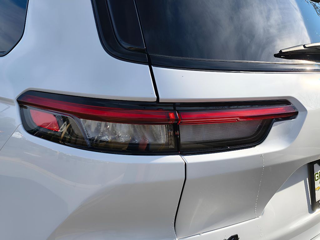 New 2025 Jeep Grand Cherokee L Limited Blackout