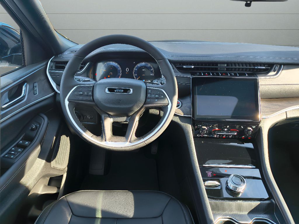 New 2025 Jeep Grand Cherokee L Limited Blackout