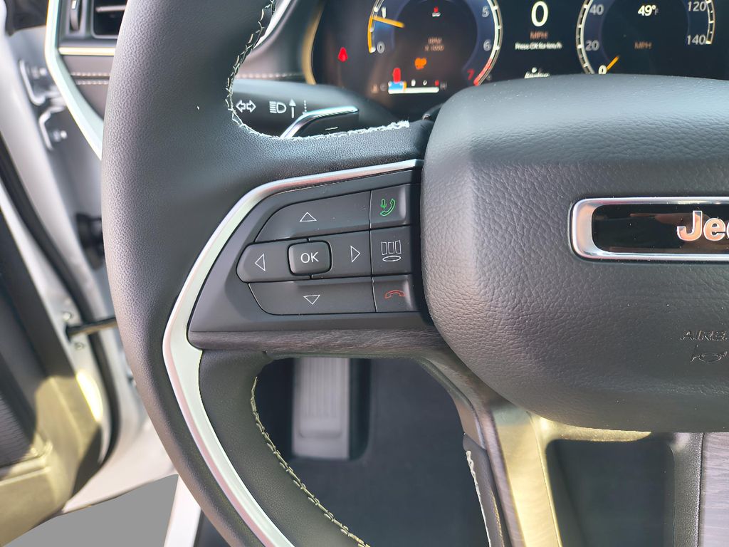 New 2025 Jeep Grand Cherokee L Limited Blackout