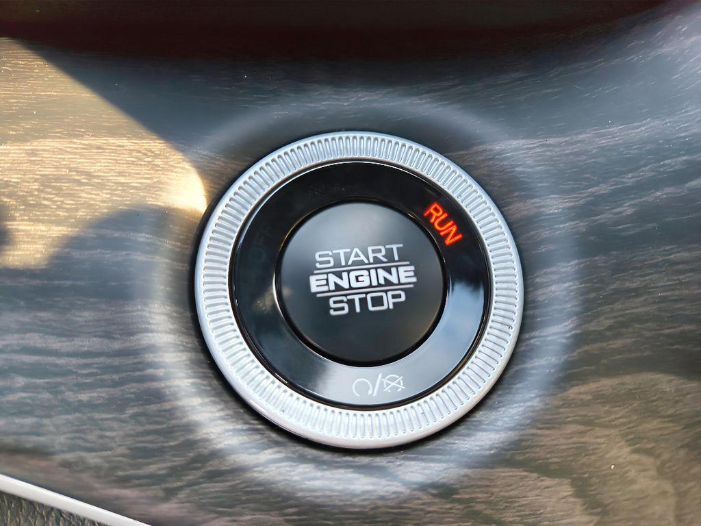 New 2025 Jeep Grand Cherokee L Limited Blackout