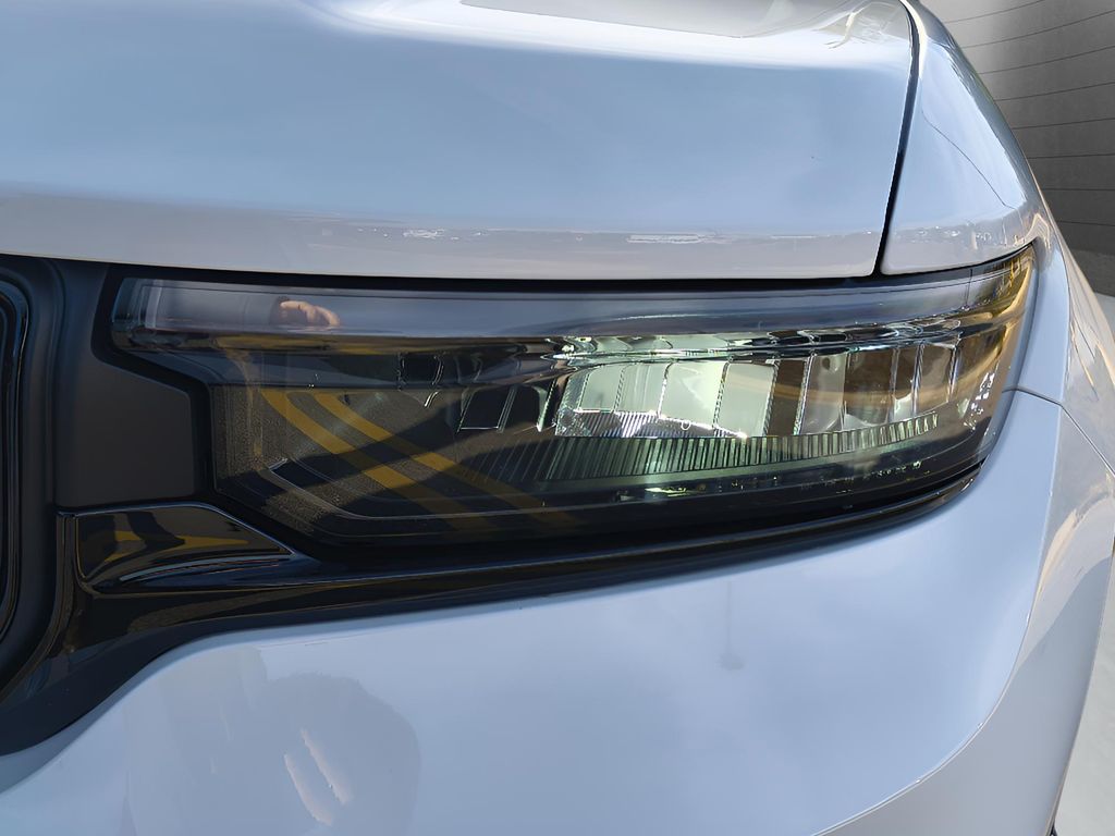 New 2025 Jeep Grand Cherokee L Limited Blackout