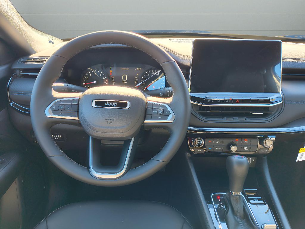 New 2026 Jeep Compass Latitude Altitude