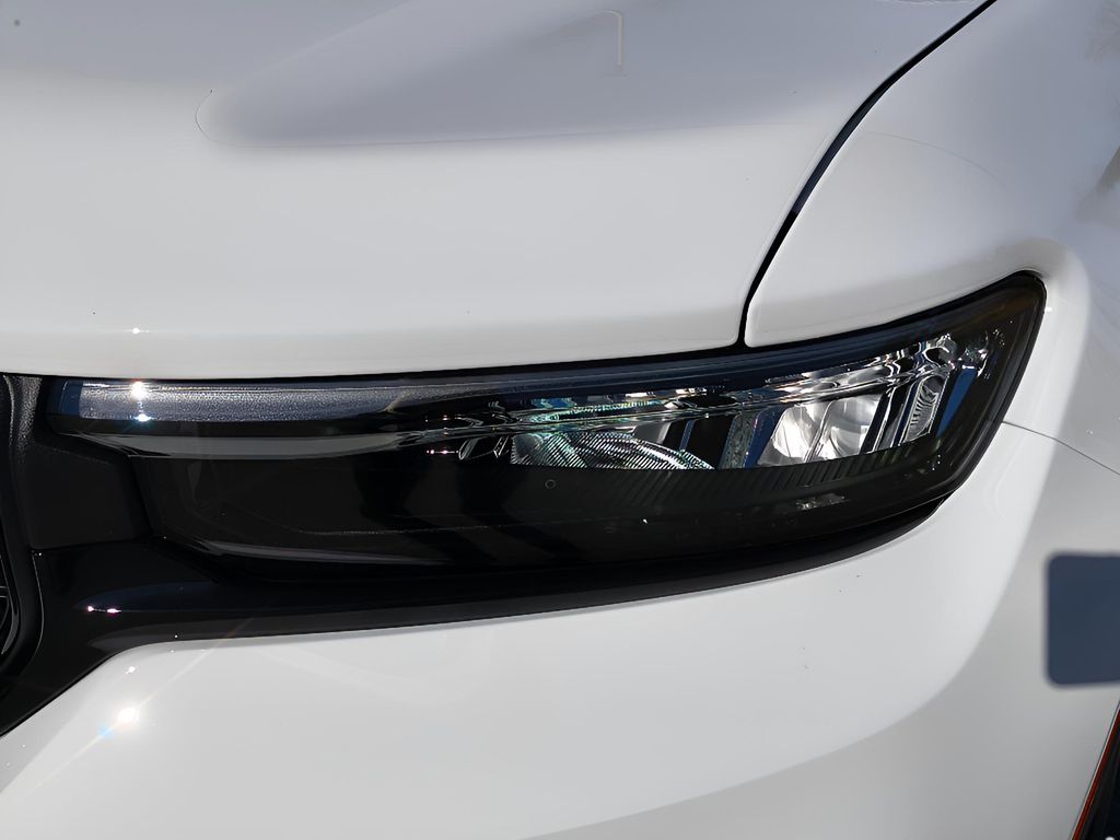 2025 Jeep Grand Cherokee Altitude X 4x2 - Bright White Clearcoat exterior view 12