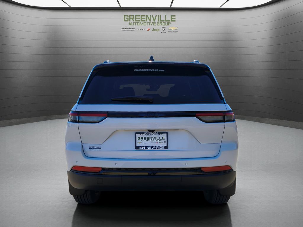 2025 Jeep Grand Cherokee Altitude X 4x2 - Bright White Clearcoat exterior view 6