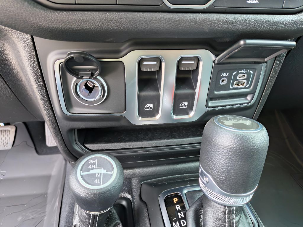 New 2026 Jeep Wrangler 2DR Sport