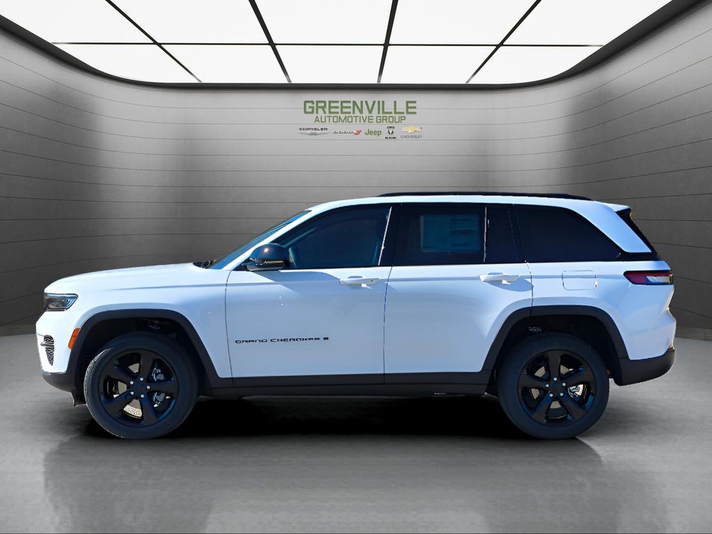 2025 Jeep Grand Cherokee Altitude 4x2 - Bright White Clearcoat exterior view 2