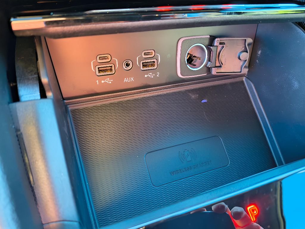 New 2025 Jeep Grand Cherokee Altitude 4x2