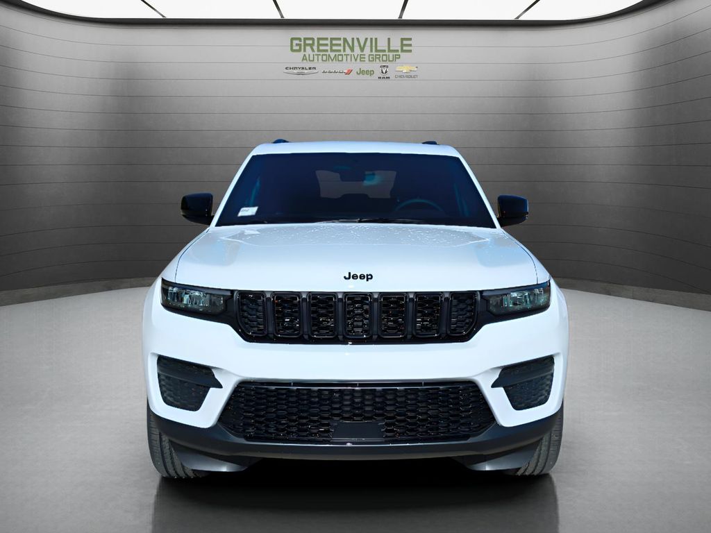 2025 Jeep Grand Cherokee Altitude 4x2 - Bright White Clearcoat exterior view 11