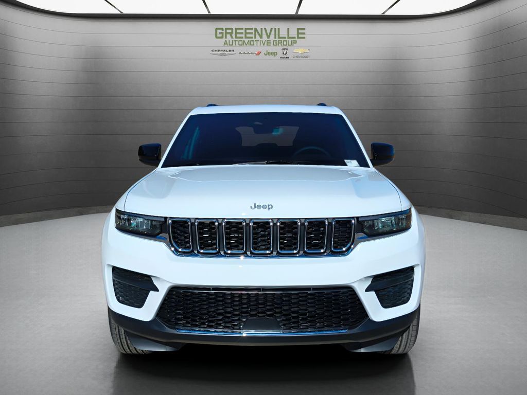 2025 Jeep Grand Cherokee Laredo X 4x2 - Bright White Clearcoat exterior view 11