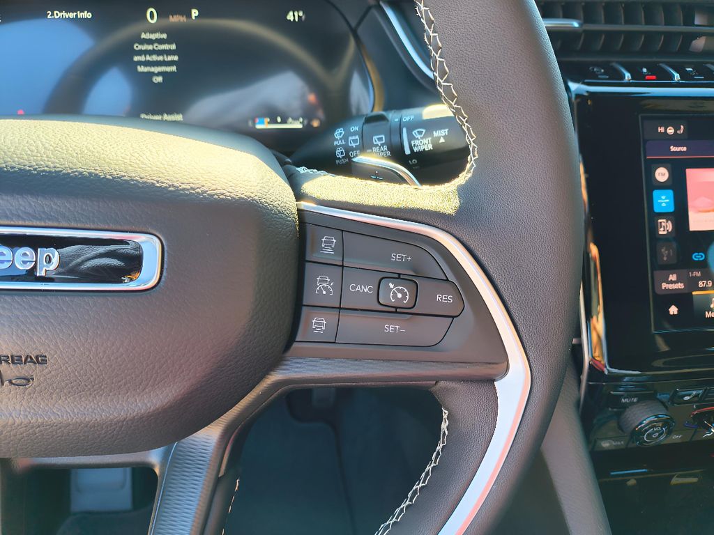 2025 Jeep Grand Cherokee Laredo X 4x2 - Bright White Clearcoat exterior view 19