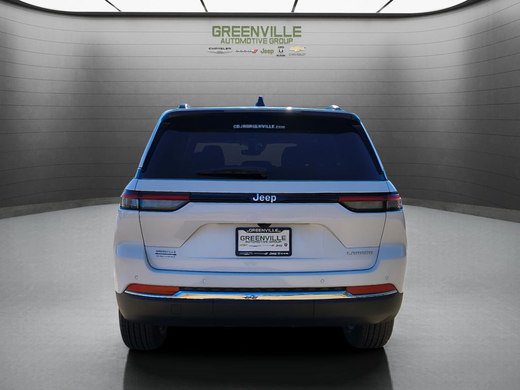 2025 Jeep Grand Cherokee Laredo X 4x2 - Bright White Clearcoat exterior view 6
