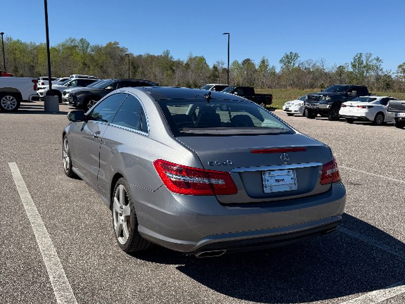 2010 Mercedes-Benz E-Class E550 - Palladium Silver exterior view 2