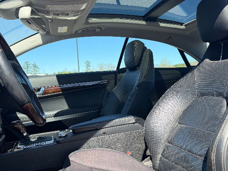2010 Mercedes-Benz E-Class E550 - Palladium Silver exterior view 3