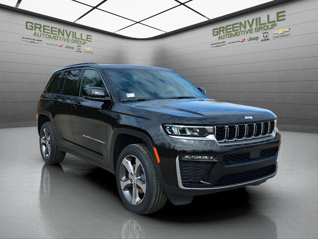 2026 Jeep Grand Cherokee Limited 4x4 - Diamond Black Crystal Pearlcoat exterior view 10