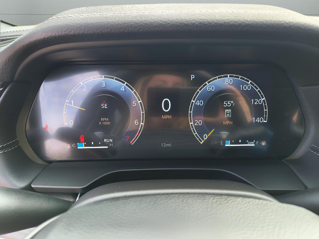 2026 Jeep Grand Cherokee Limited 4x4 - Diamond Black Crystal Pearlcoat exterior view 20