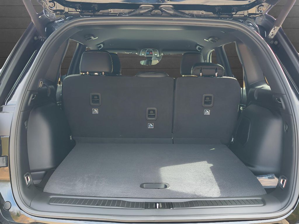 2026 Jeep Grand Cherokee Limited 4x4 - Diamond Black Crystal Pearlcoat exterior view 7