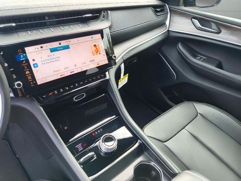 New 2026 Jeep Grand Cherokee Limited