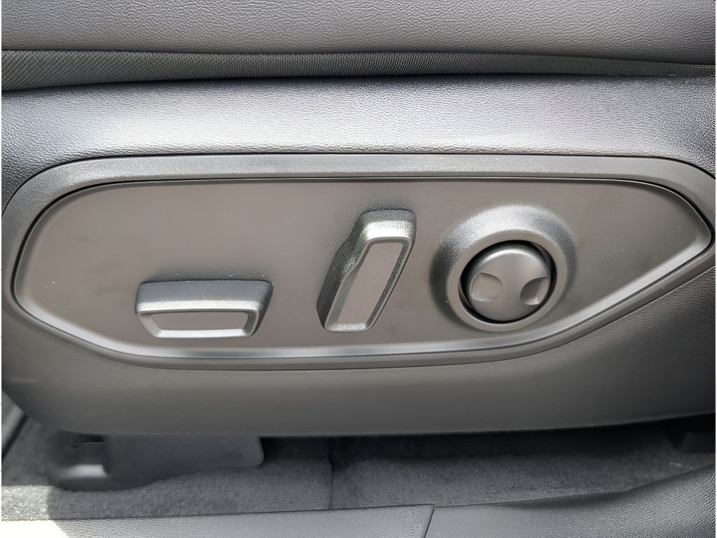 2026 Jeep Cherokee Limited - Silver Zynith Clearcoat exterior view 14