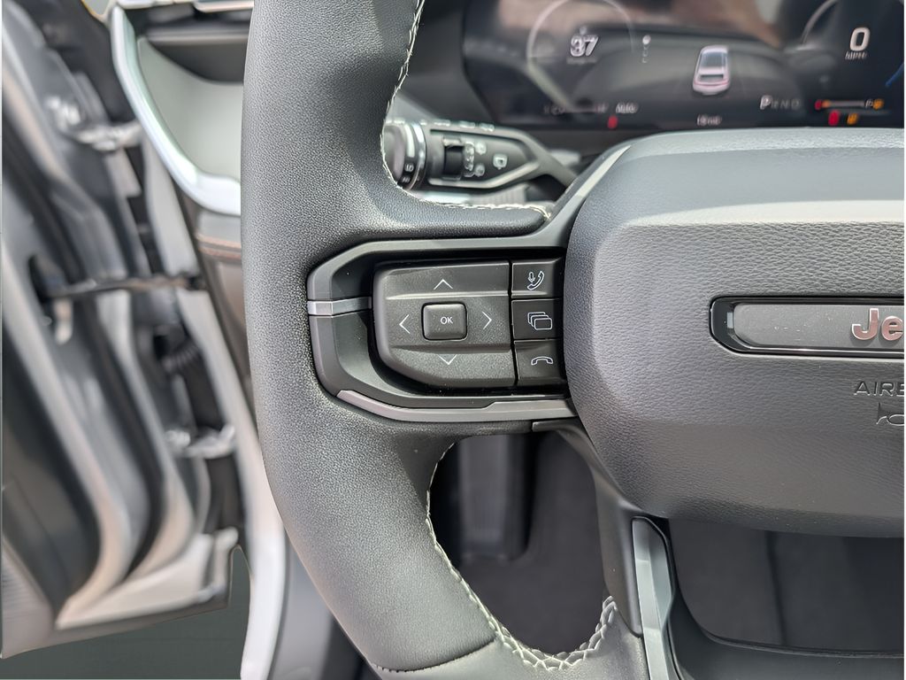 2026 Jeep Cherokee Limited - Silver Zynith Clearcoat exterior view 17