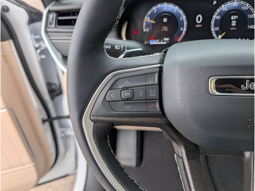 2026 Jeep Grand Cherokee L Limited - Bright White Clearcoat exterior view 18