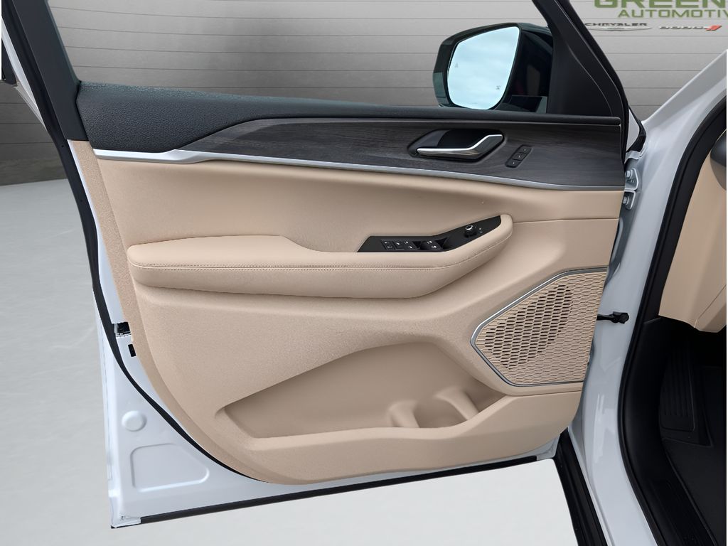 2026 Jeep Grand Cherokee L Limited - Bright White Clearcoat exterior view 14