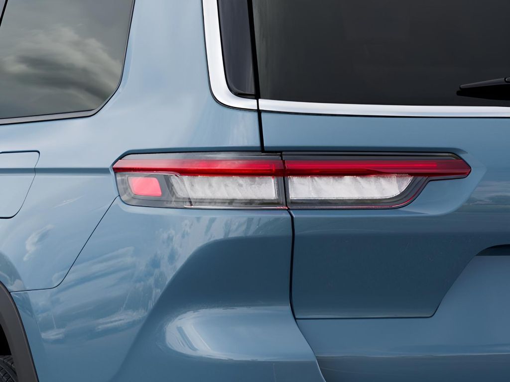 2026 Jeep Grand Cherokee L Limited 4x2 - Steel Blue exterior view 7