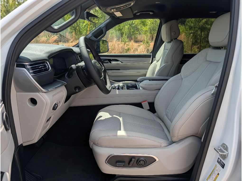 New 2026 Jeep Grand Wagoneer Limited Altitude