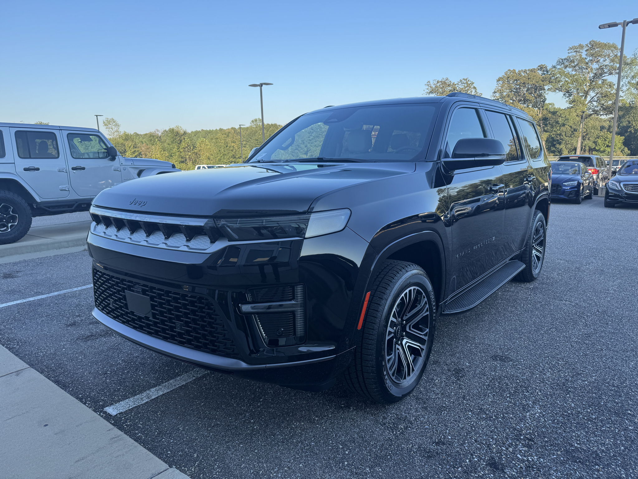 2026 Jeep Grand Wagoneer Base