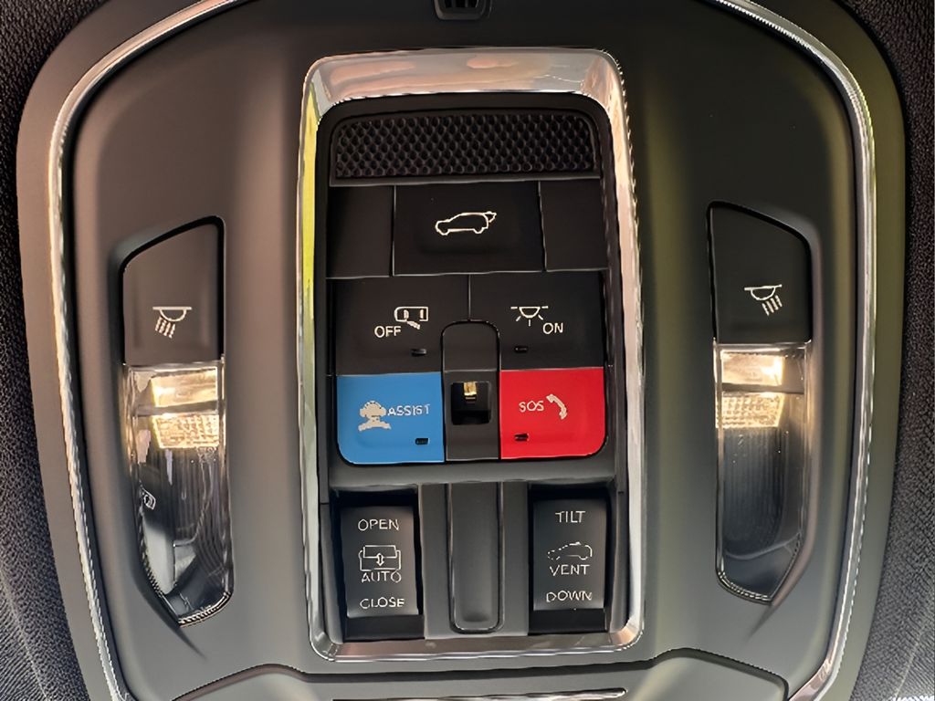 New 2026 Jeep Grand Cherokee L Laredo X Classic 4x2