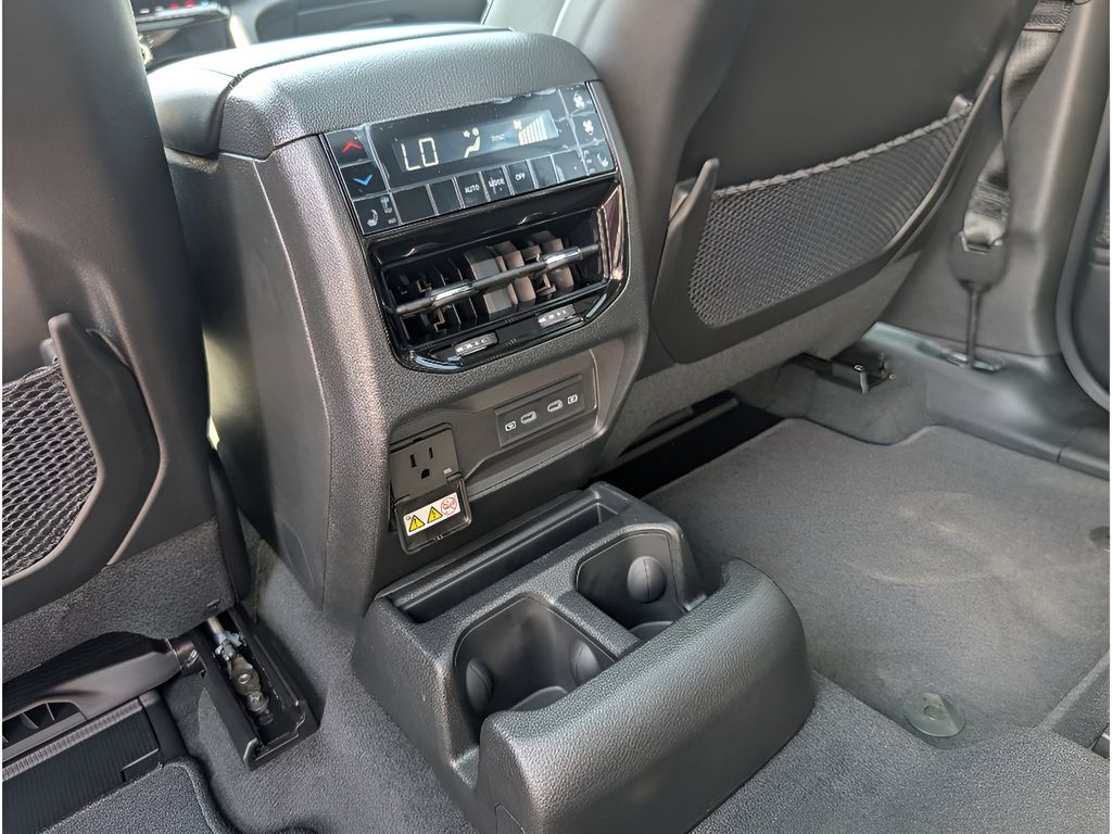 New 2026 Jeep Grand Cherokee L Limited Altitude 4x2