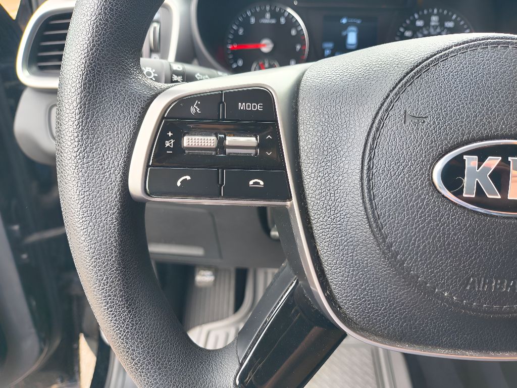 Used 2020 Kia Sorento LX V6