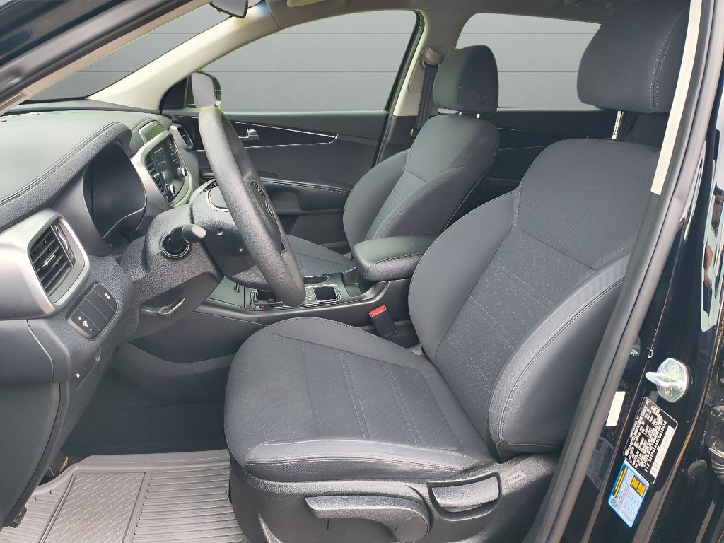 Used 2020 Kia Sorento LX V6