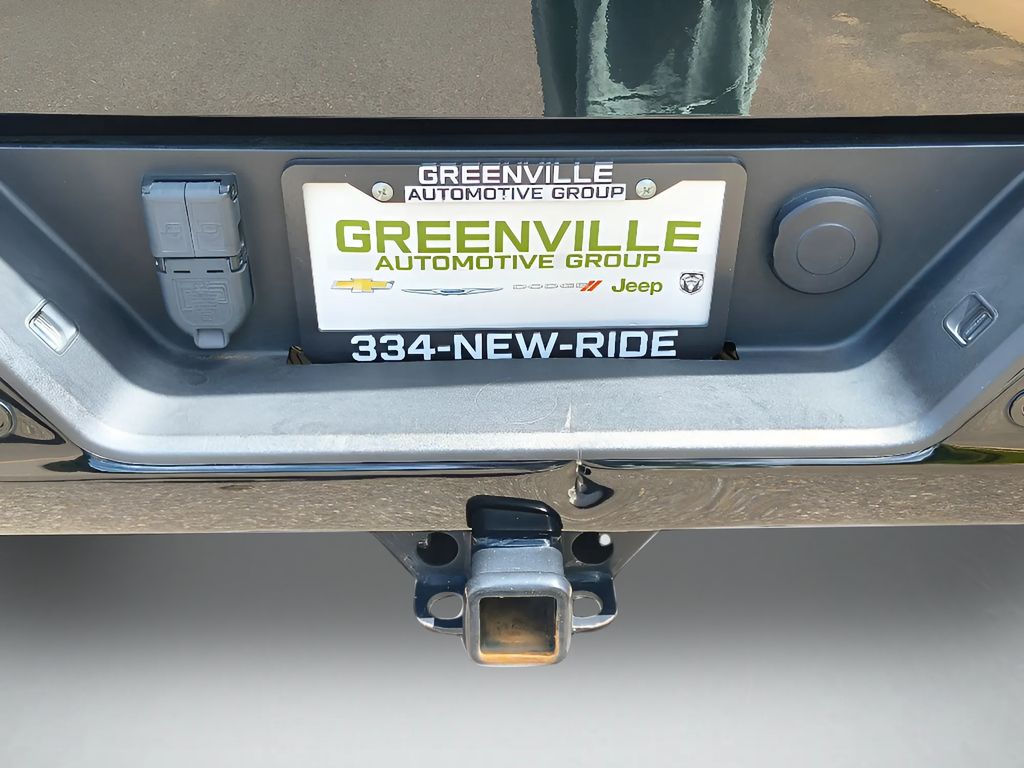 2023 Chevrolet Silverado 1500 - Black exterior view 7