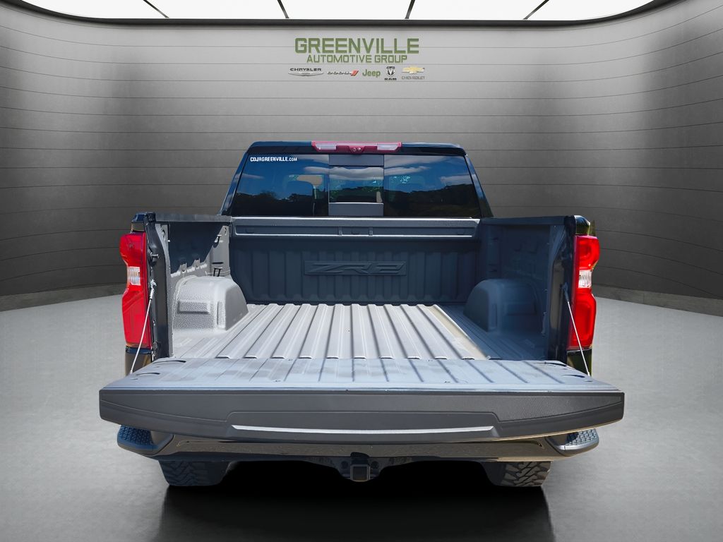 2023 Chevrolet Silverado 1500 - Black exterior view 8