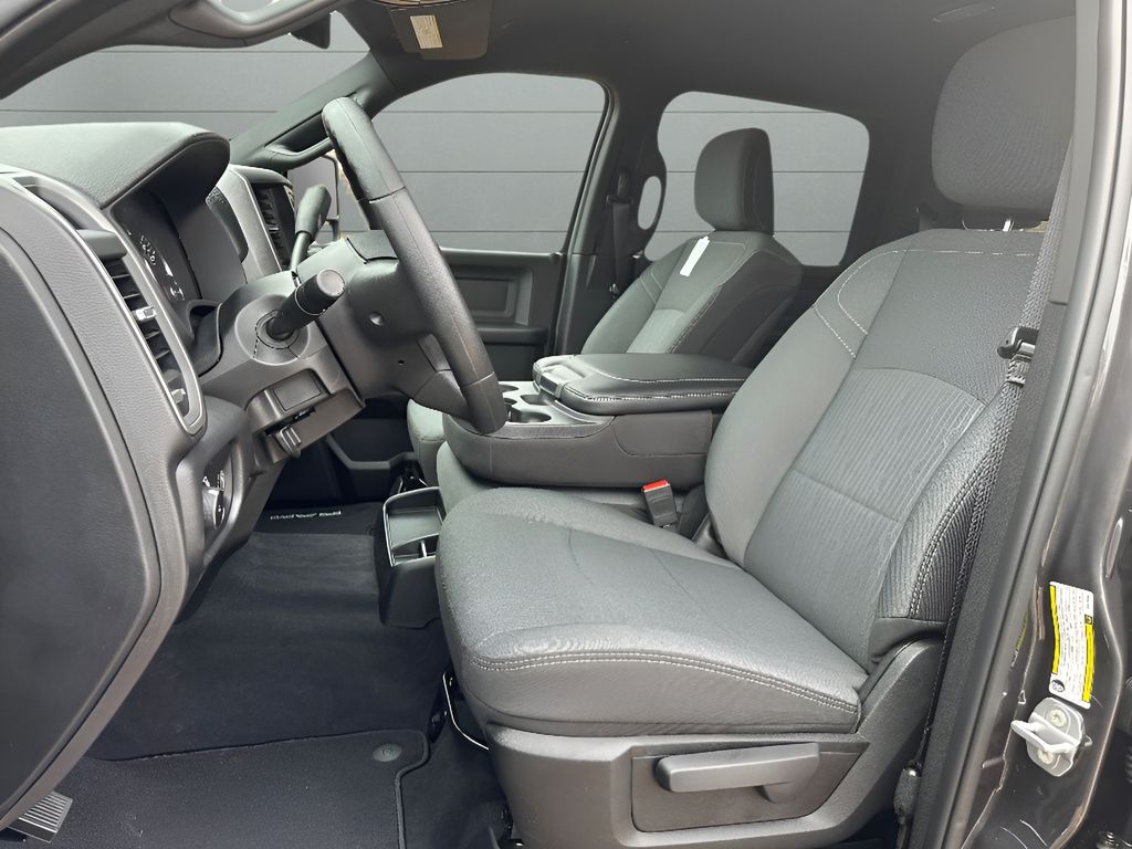 New 2024 Ram 2500 Tradesman Level 2